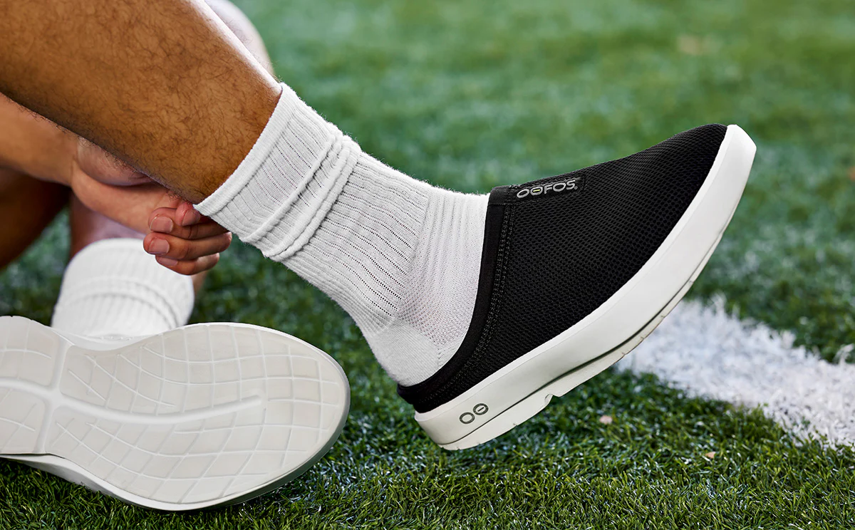 Men's OOcoozie Sport Mule - White Black 9 Men's OOcoozie Sport Mule - White Black
