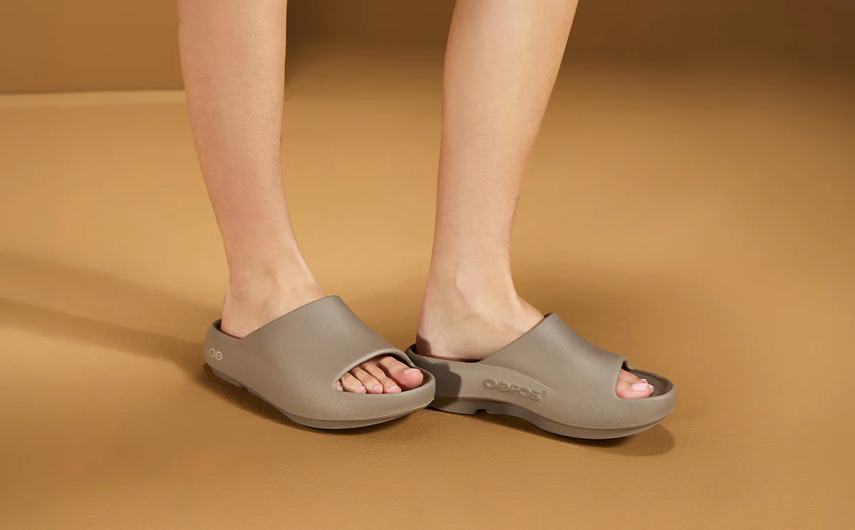 Women's OOahh PLUS Slide Sandal - Driftwood 8 Women's OOahh PLUS Slide Sandal - Driftwood