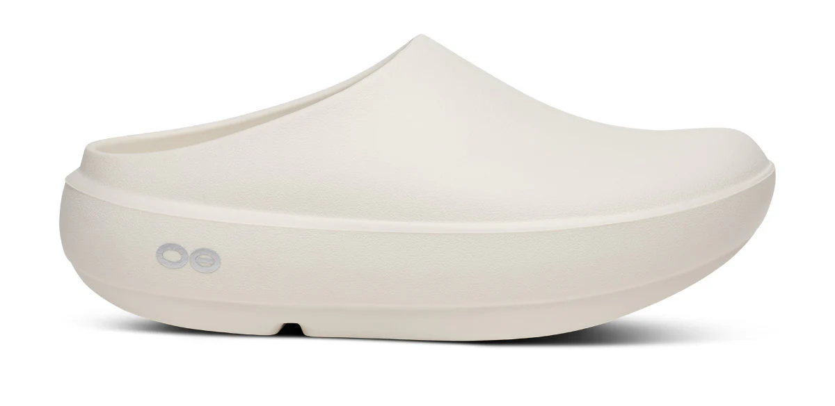 Men's Cloog PLUS Clog - Chalk 2 Women's Cloog PLUS Clog - Chalk