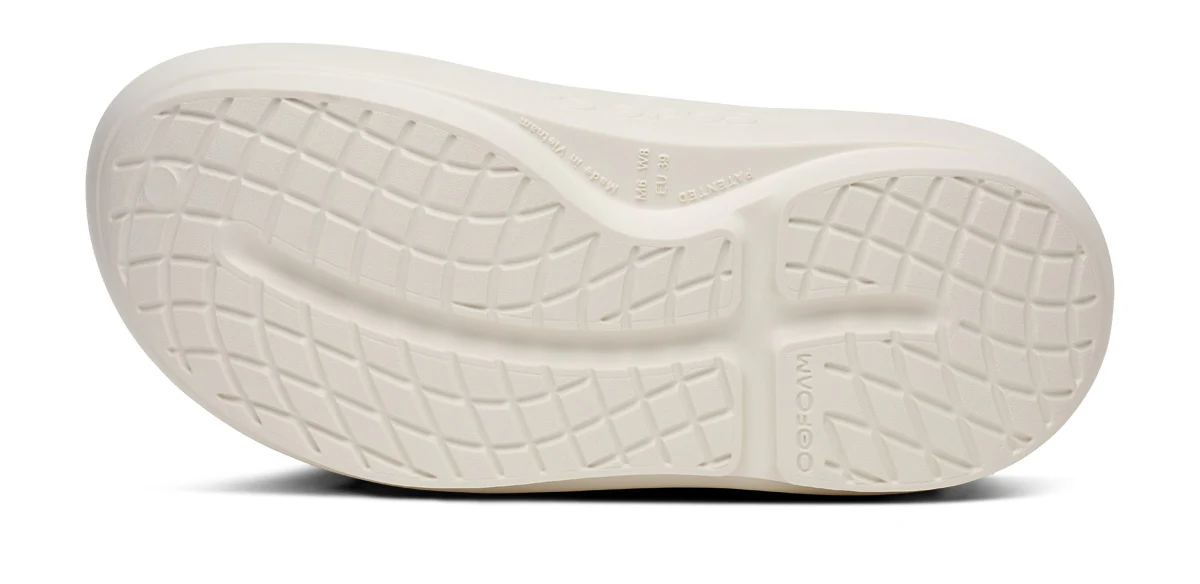 Men's Cloog PLUS Clog - Chalk 8 Women's Cloog PLUS Clog - Chalk