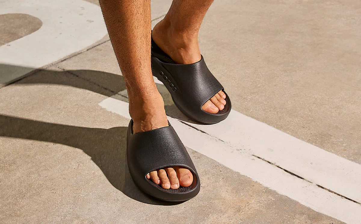 Men's OOahh PLUS Slide Sandal - Black 9 Men's OOahh PLUS Slide Sandal - Black