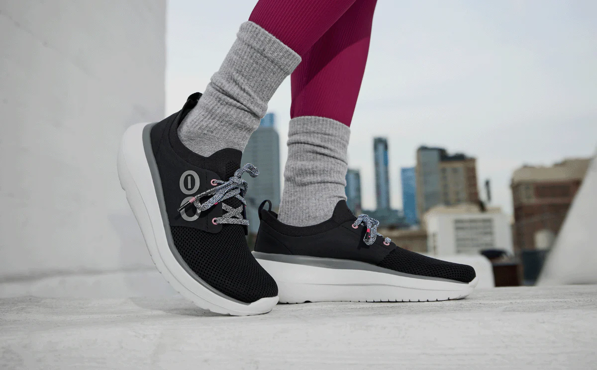 Women's OOmy Stride - White Black 8 Women's OOmy Stride - White Black