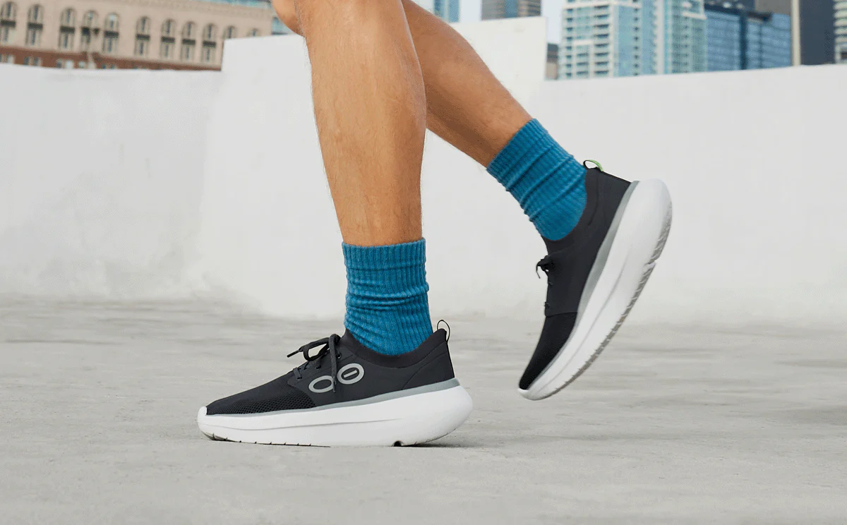 Men's OOmy Stride - White Black 8 Men's OOmy Stride - White Black