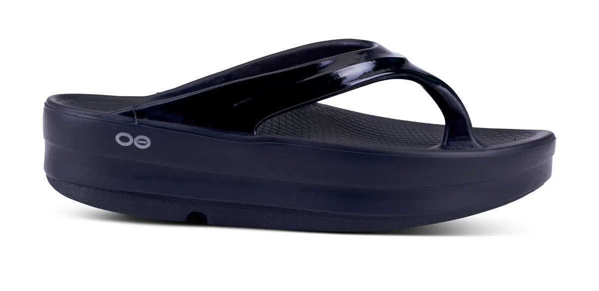 Women's OOmega OOlala Sandal - Black 2 Women's OOmega OOlala Sandal - Black